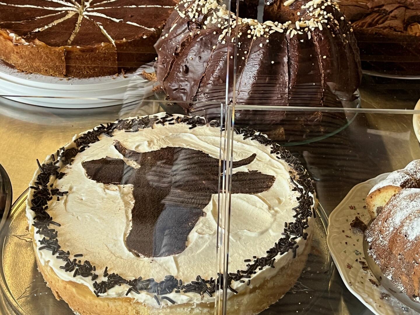 Torte mit Kuhmotiv 